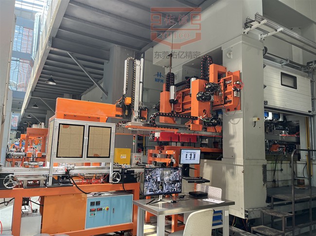 沖壓自動(dòng)化機(jī)械手在汽車制造業(yè)中的應(yīng)用有哪些？