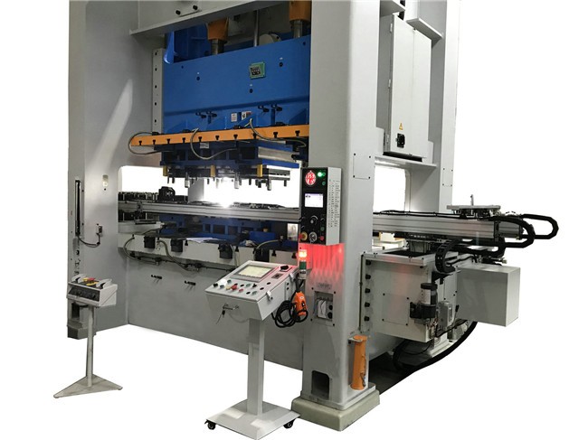 探究沖壓三次元機械手聯動自動化沖壓生產的實現機制？