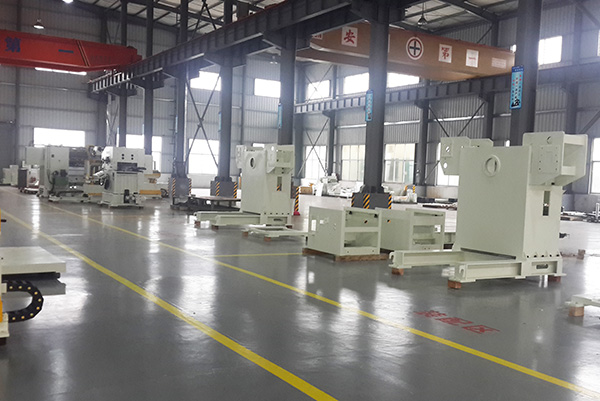 三合一送料機生產車間